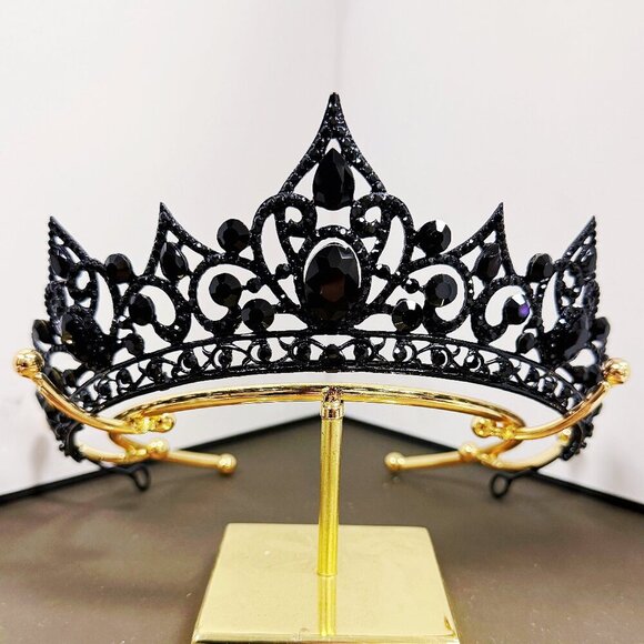 Black Crystal Tiara, Black Crown, Princess Tiara, Goth Black Diamond Headband - Picture 1 of 7